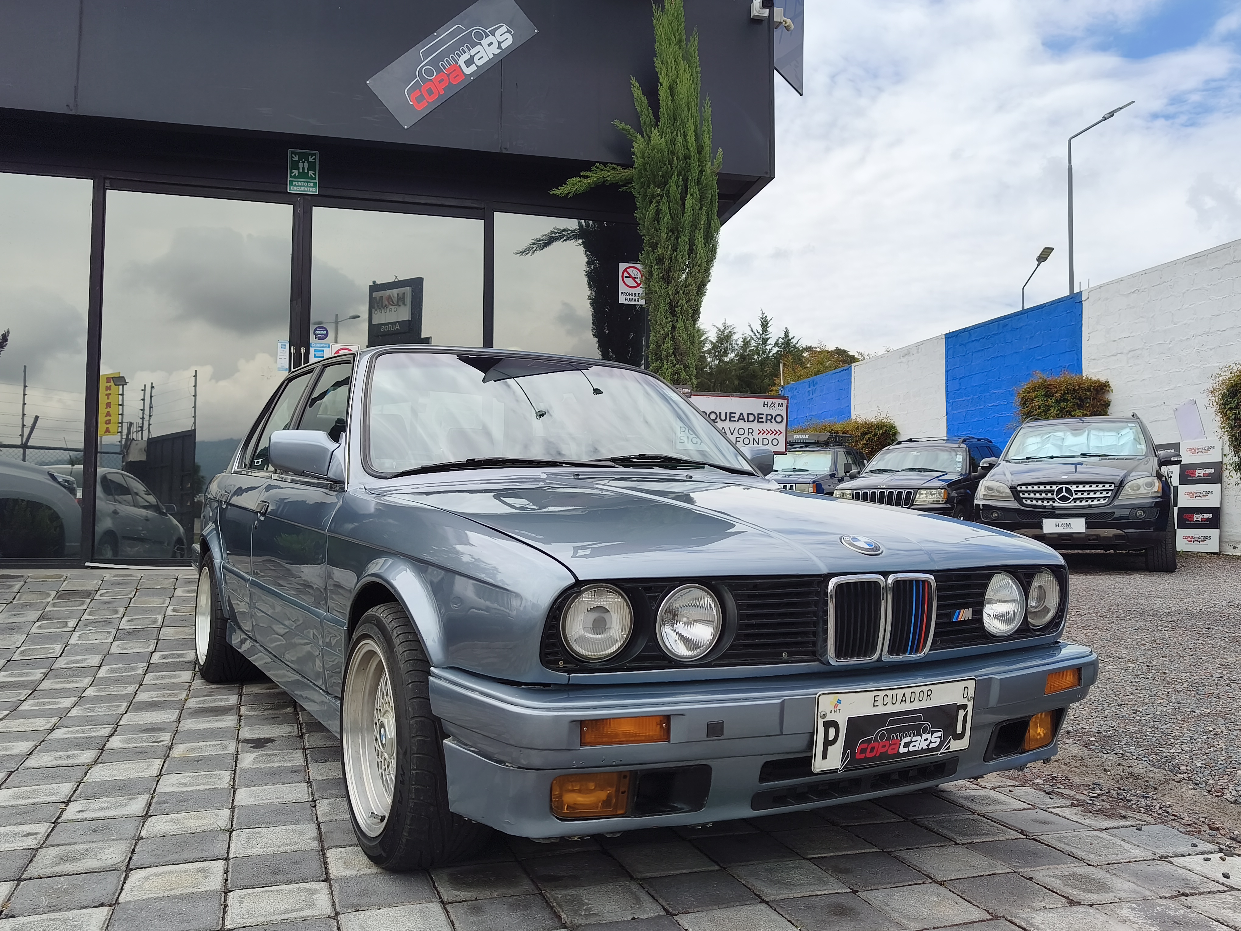 BMW 320 1988