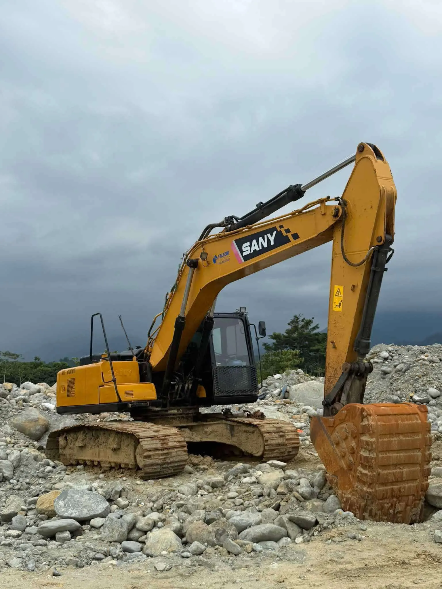 SANY 215 SY 2023